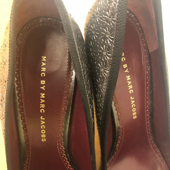 Gorgeous Marc Jacobs Heels - Picture 3 of 8